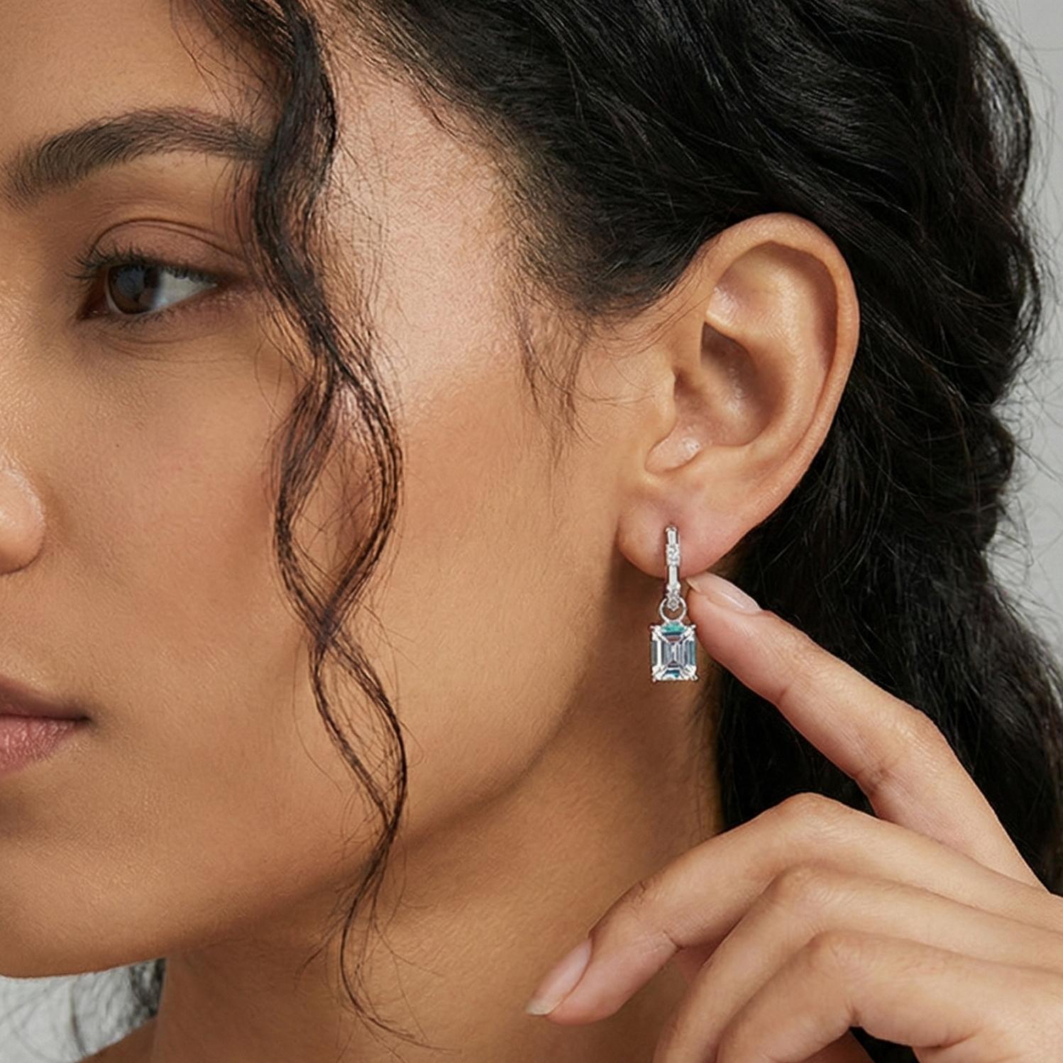 עגילי מודנה